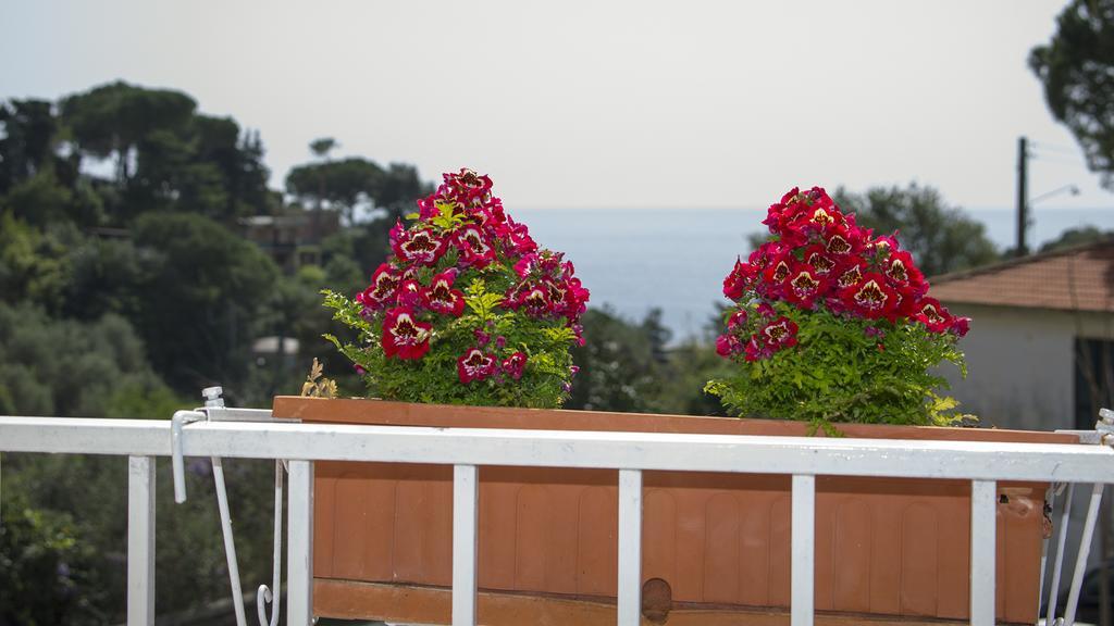 Hotel Cristallo Lerici Exterior photo