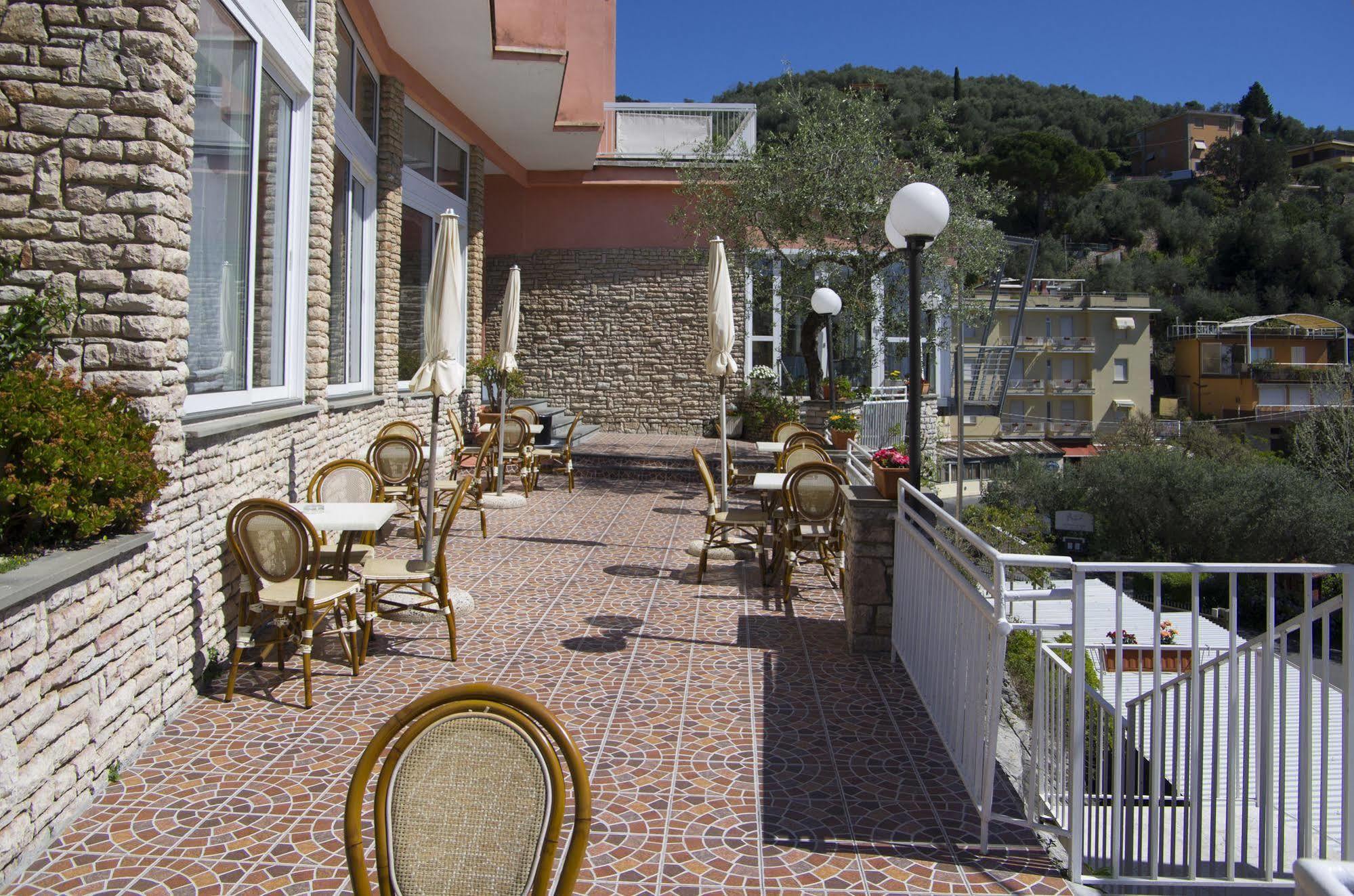 Hotel Cristallo Lerici Exterior photo